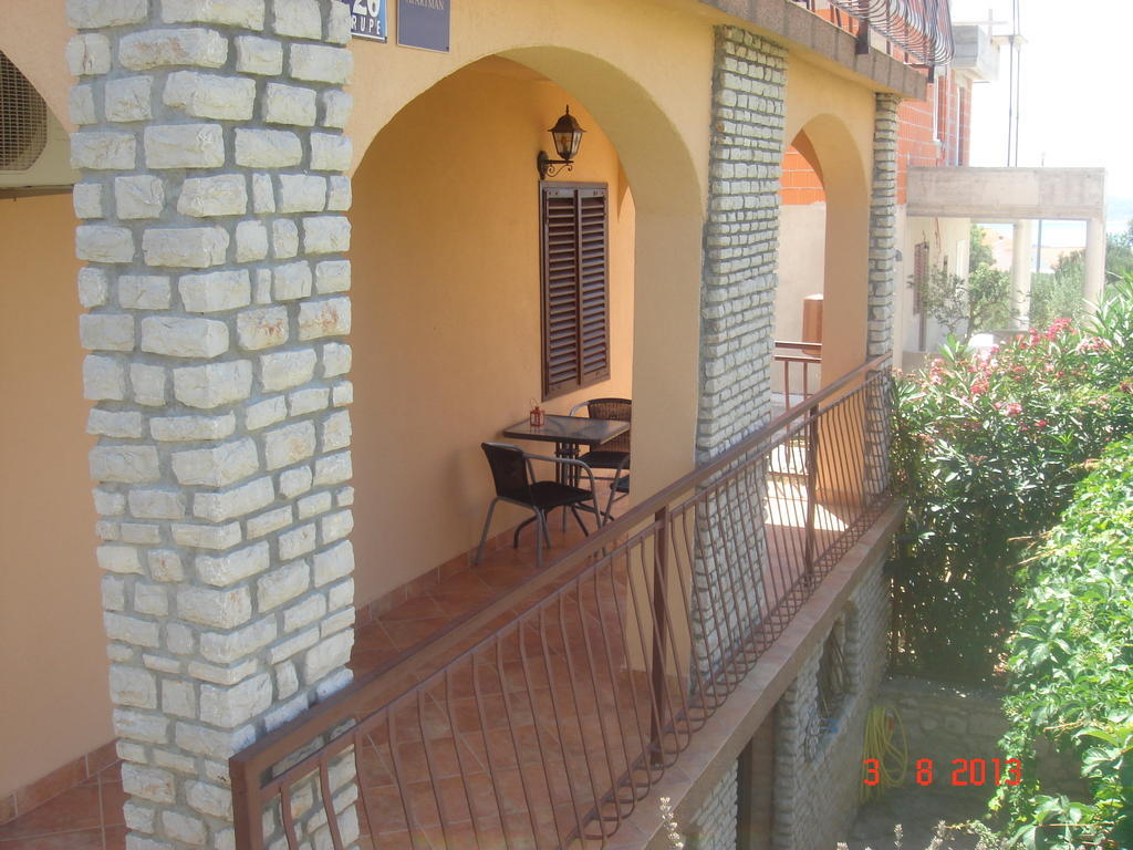 Apartments Renata Primošten Cameră foto